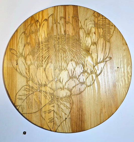 Round engraved wooden cookie