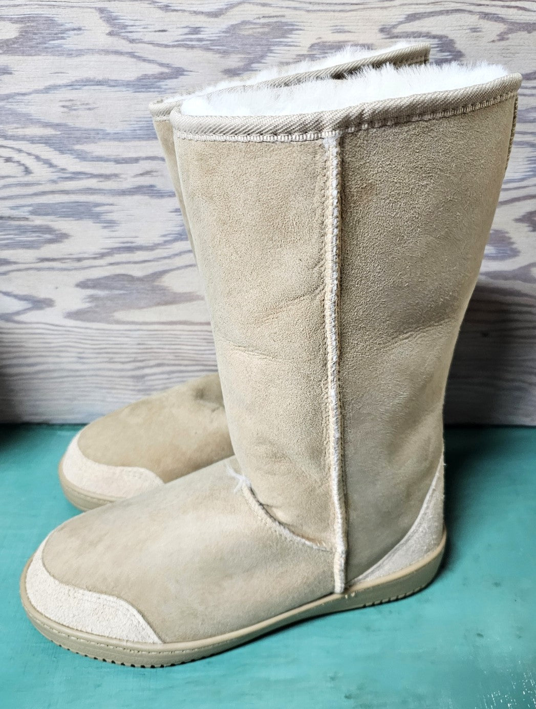 sheepskin slippers/boots for women Size CAD 9