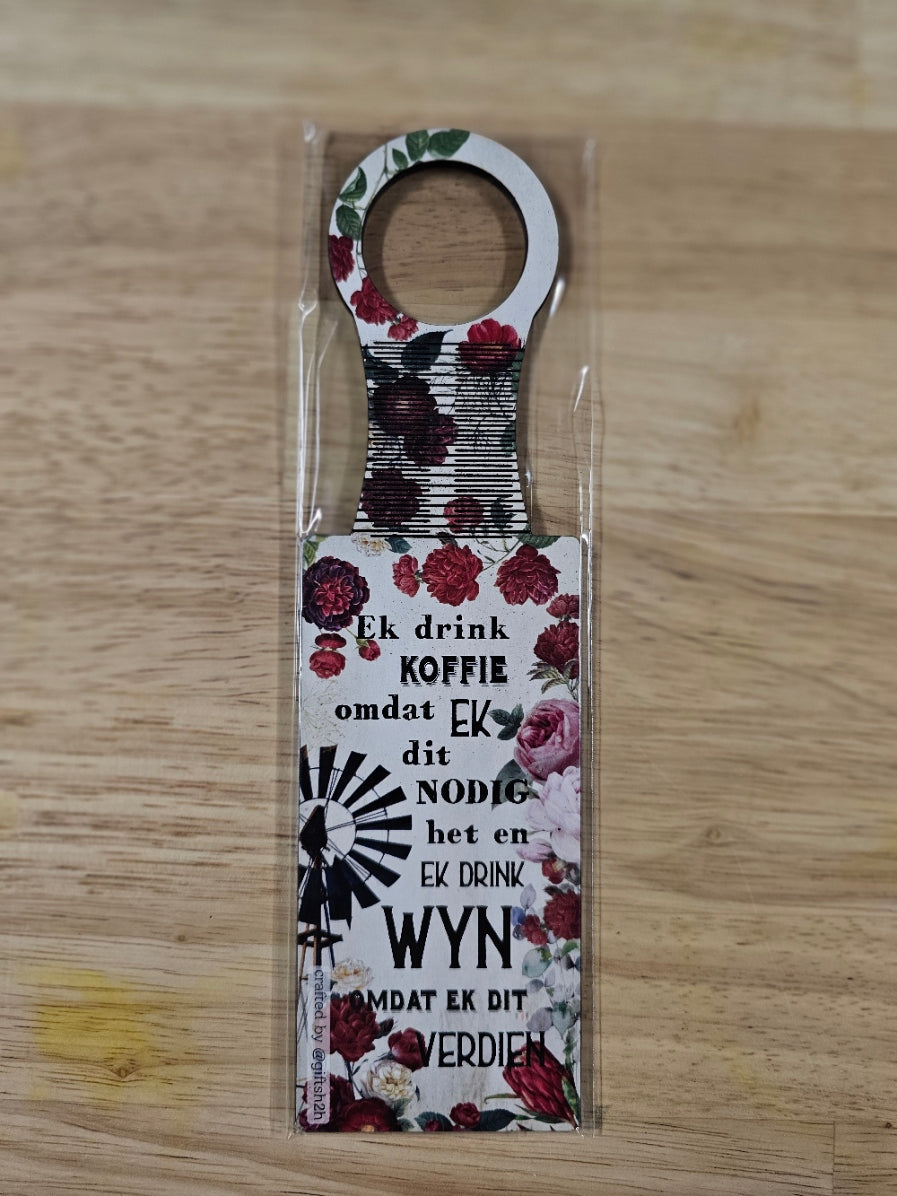 wooden gin tag