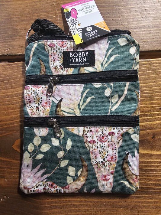 Bobby Yarn 3 zip sling bag